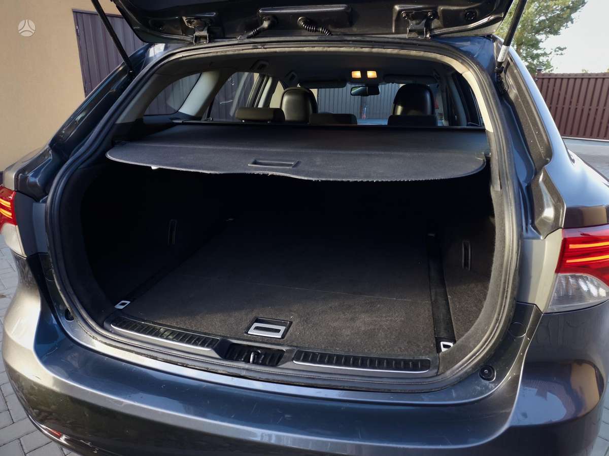 Toyota Avensis 2013 — photo 5