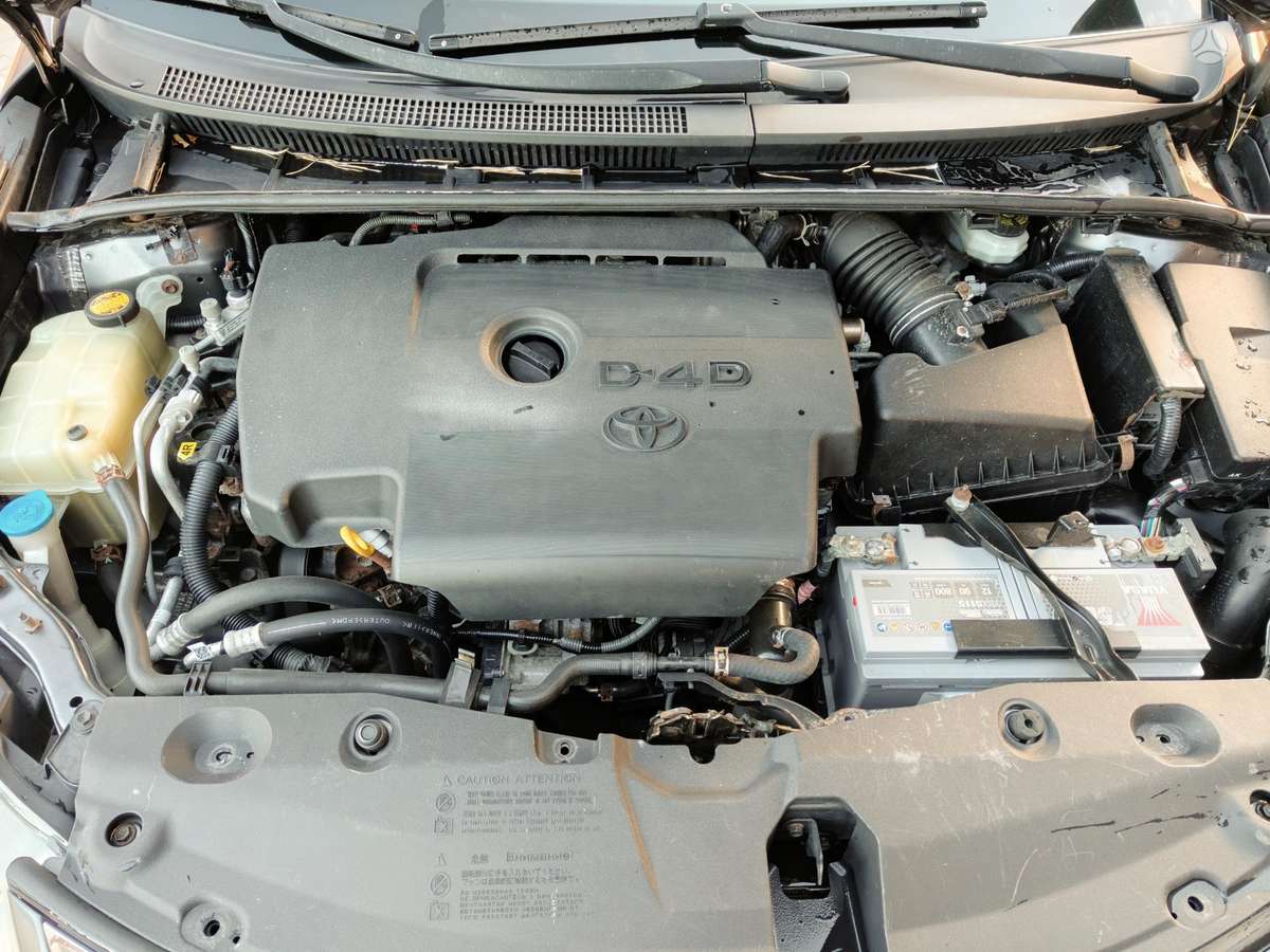 Toyota Avensis 2013 — photo 6