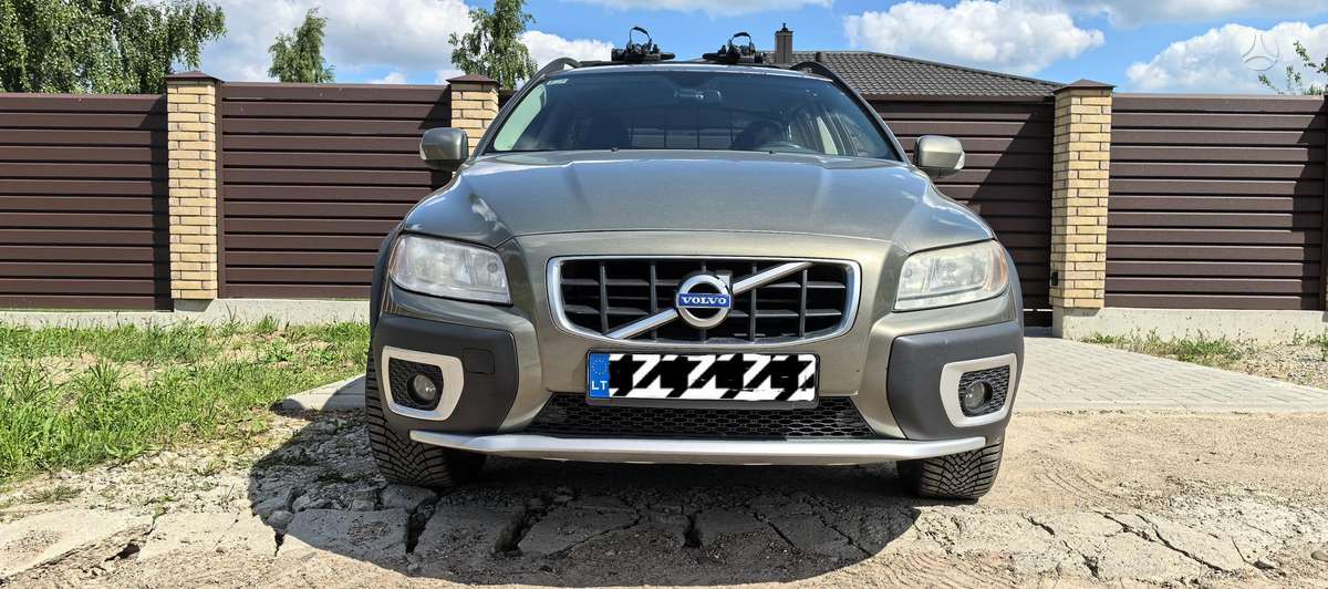 Volvo XC70 2008 — rear view