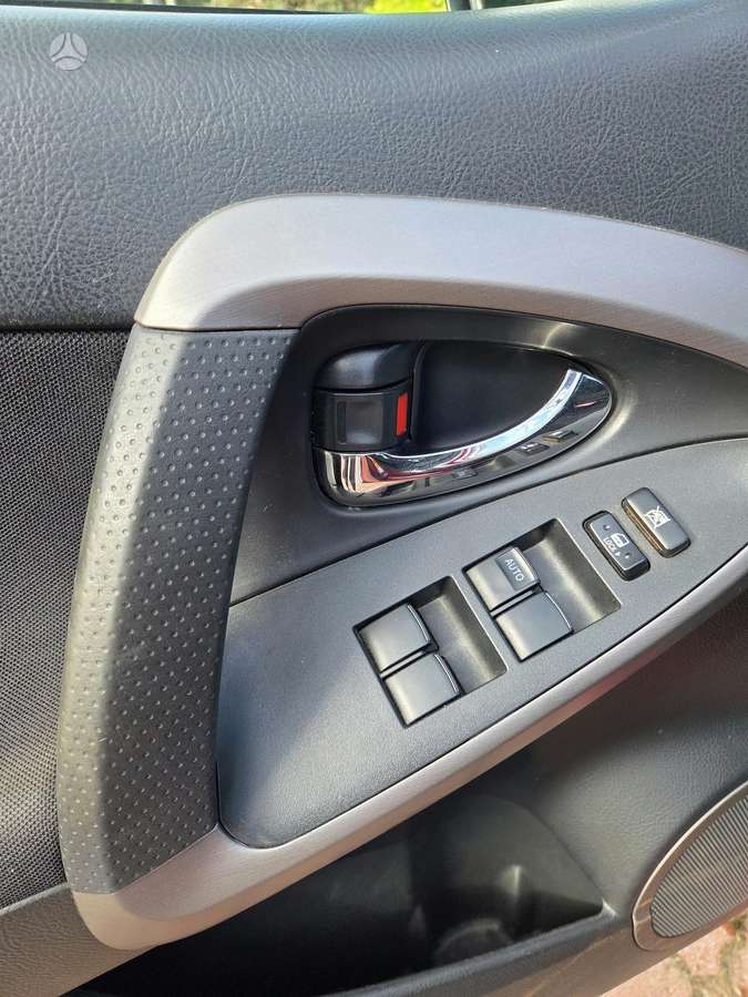 Toyota RAV4 2007 — photo 16