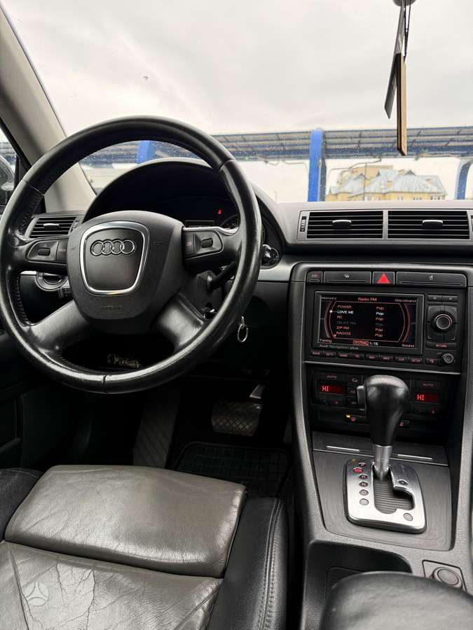Audi A4 2006 — photo 10