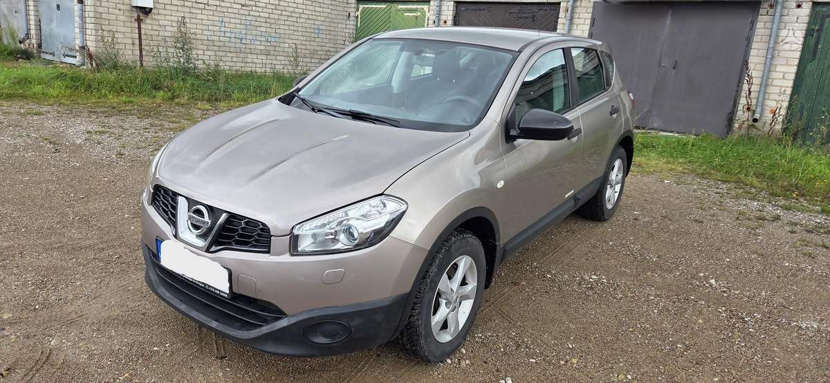 Nissan Qashqai 2010 — engine 1997 cm³, 141 HP (104kW)