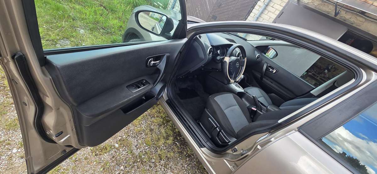 Nissan Qashqai 2010 — photo 9