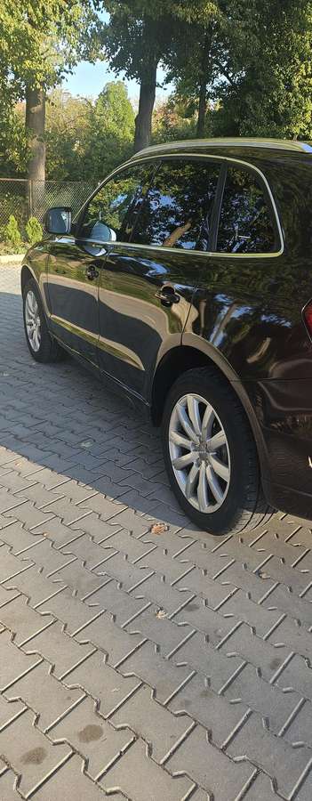 Audi Q5 2011 — двигун 1968 cm³, 170 HP (125kW)