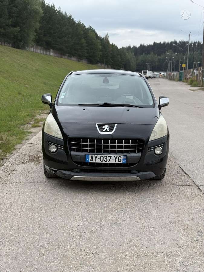 Peugeot 3008 2010 — rear view