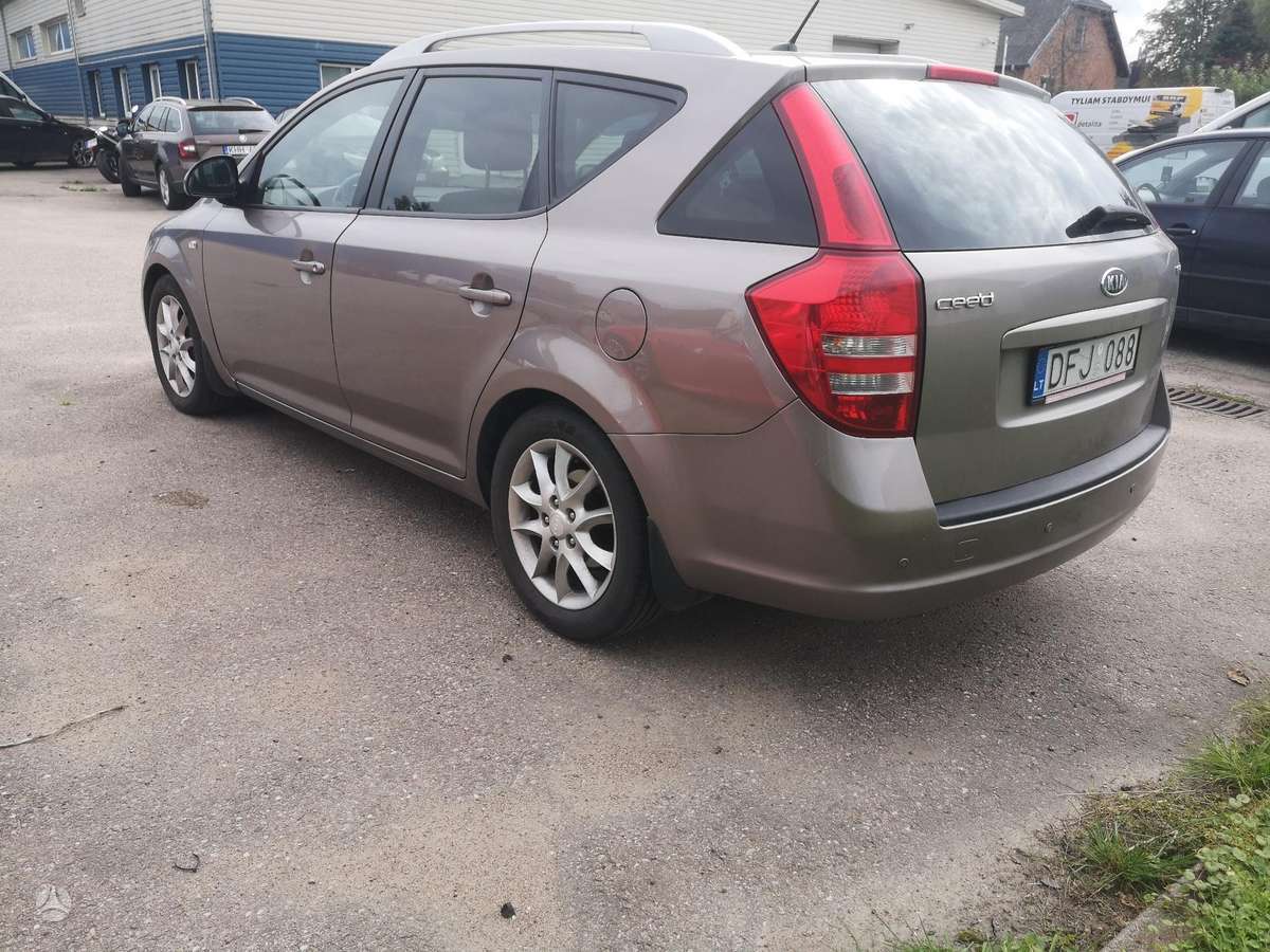 Kia Ceed 2007 — двигун 1582 cm³, 116 HP (85kW)