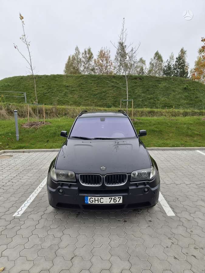 BMW X3 2004 — вигляд ззаду