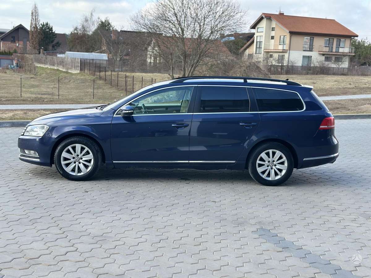 Volkswagen Passat 2011 — photo 8