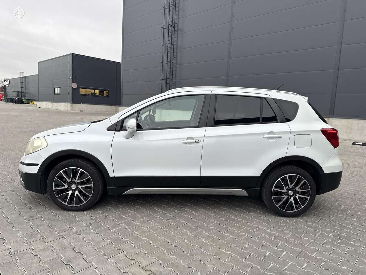 Suzuki SX4 2014 — engine 1586 cm³, 120 HP (88kW)