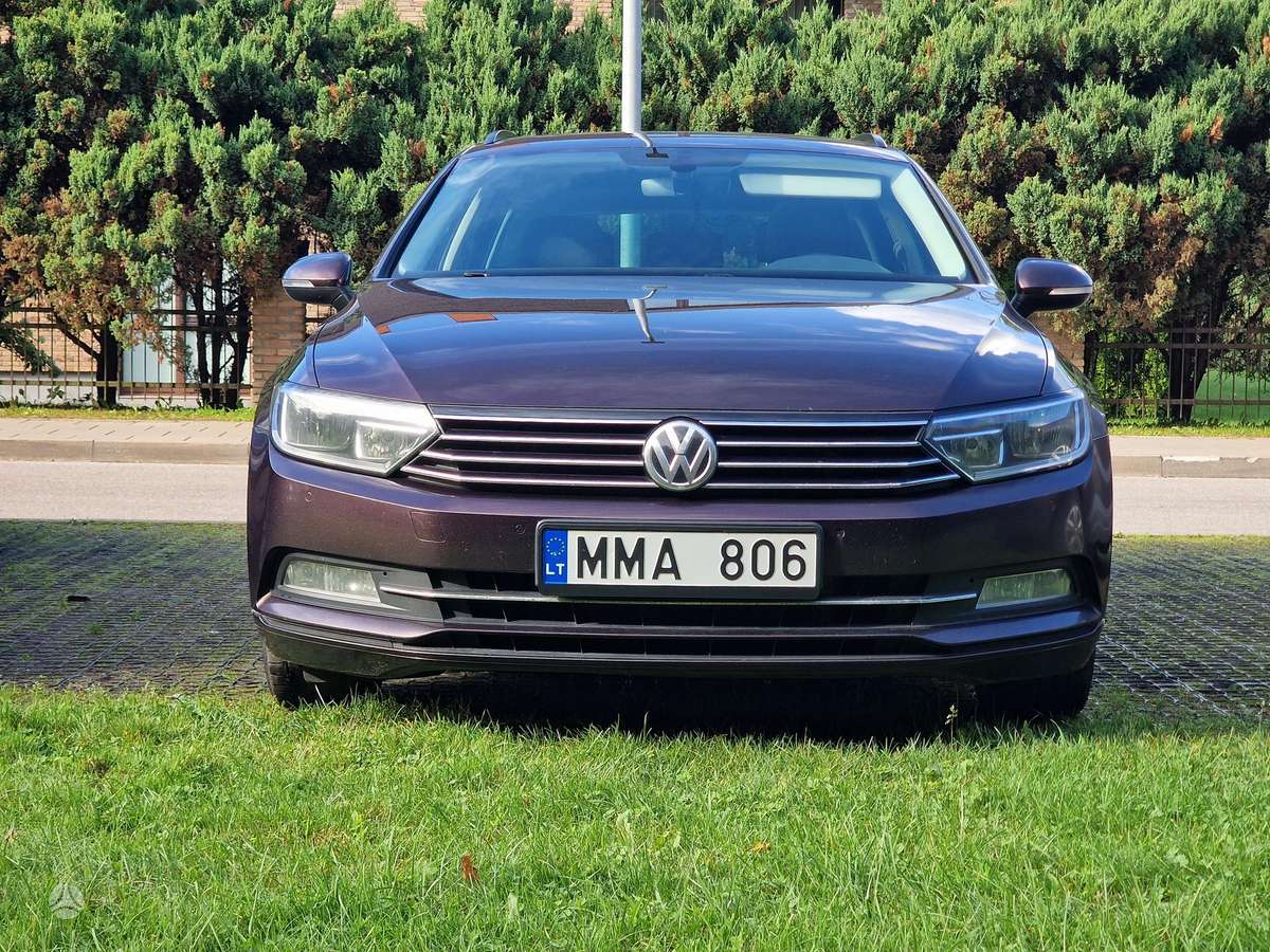 Volkswagen Passat 2015 — вигляд ззаду