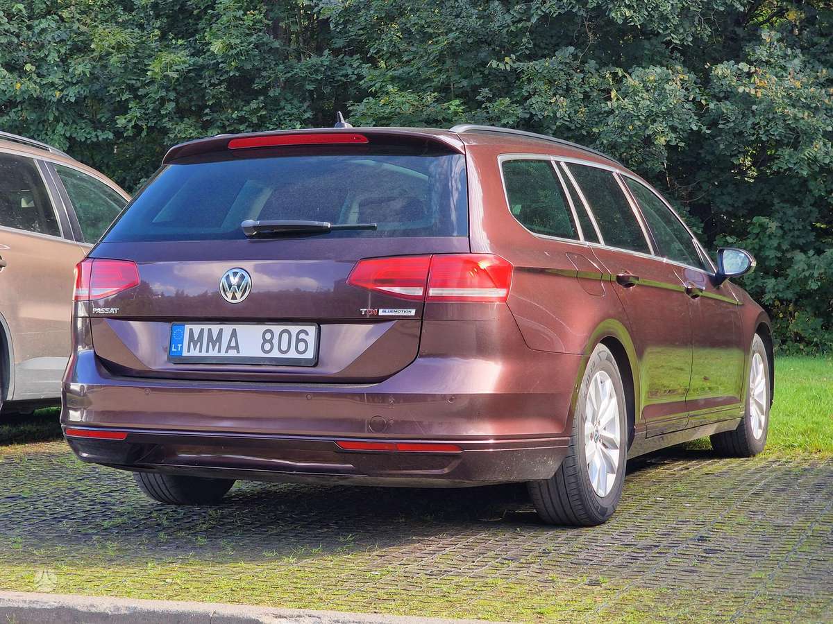 Volkswagen Passat 2015 — двигун 1598 cm³, 120 HP (88kW)