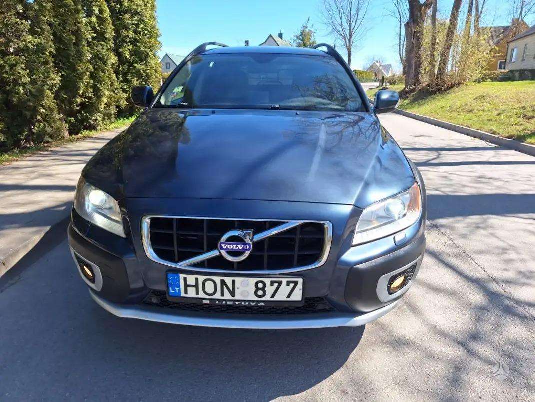 Volvo XC70 2008 — interior