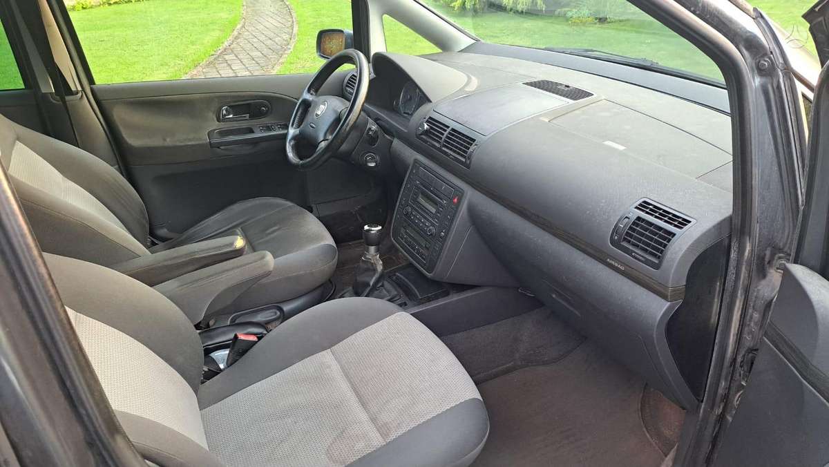 Seat Alhambra 2007 — photo 9