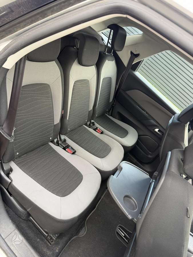 Citroen C4 2014 — photo 12