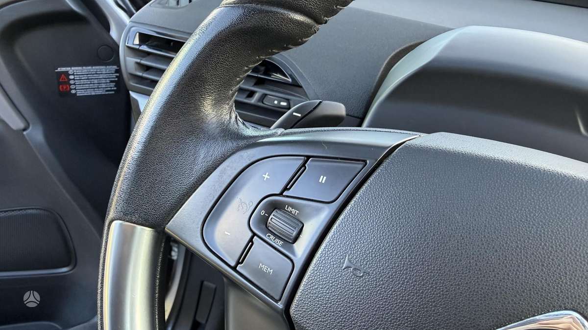 Citroen C4 2014 — photo 18