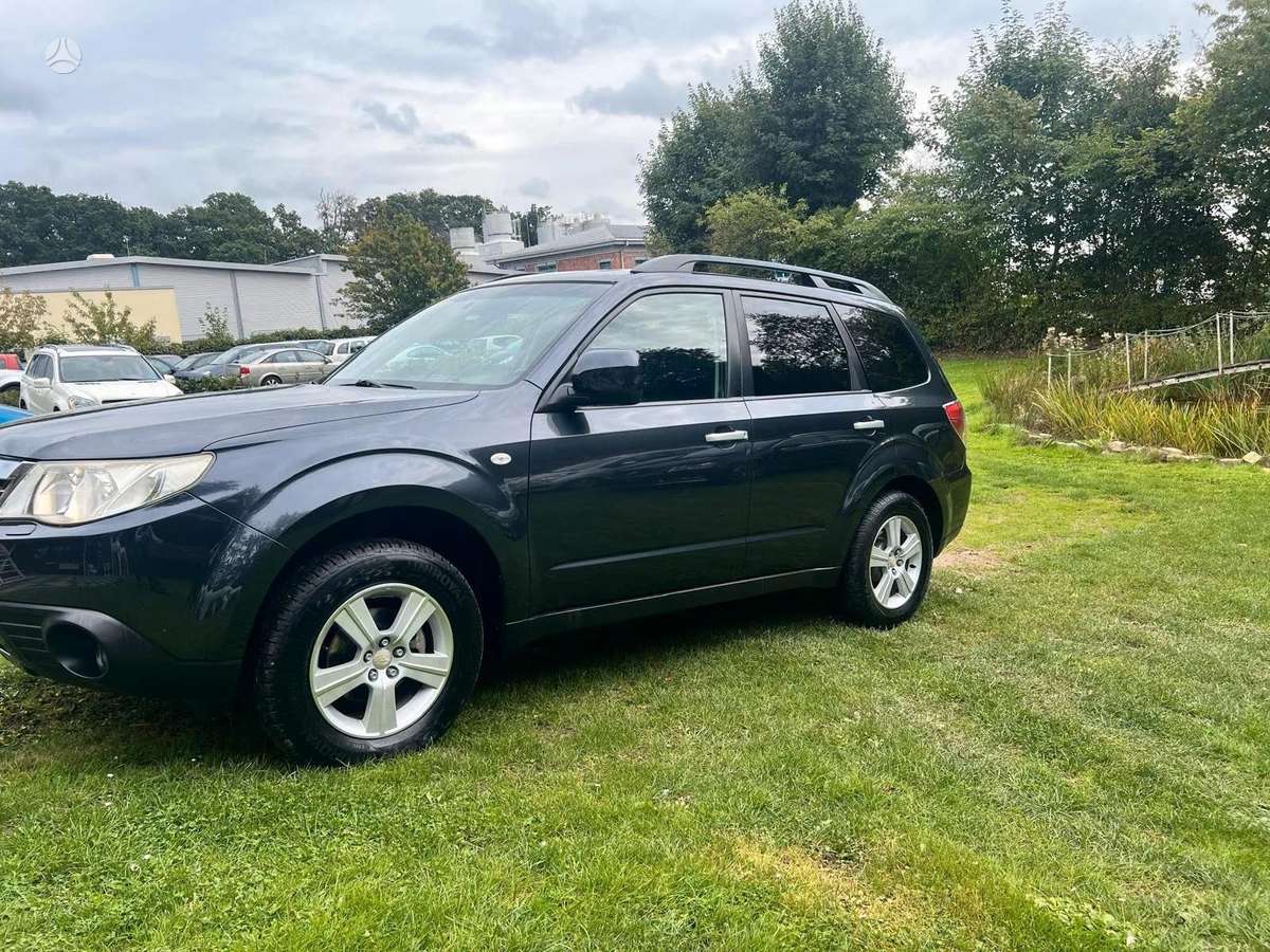 Subaru Forester 2010 — photo 5