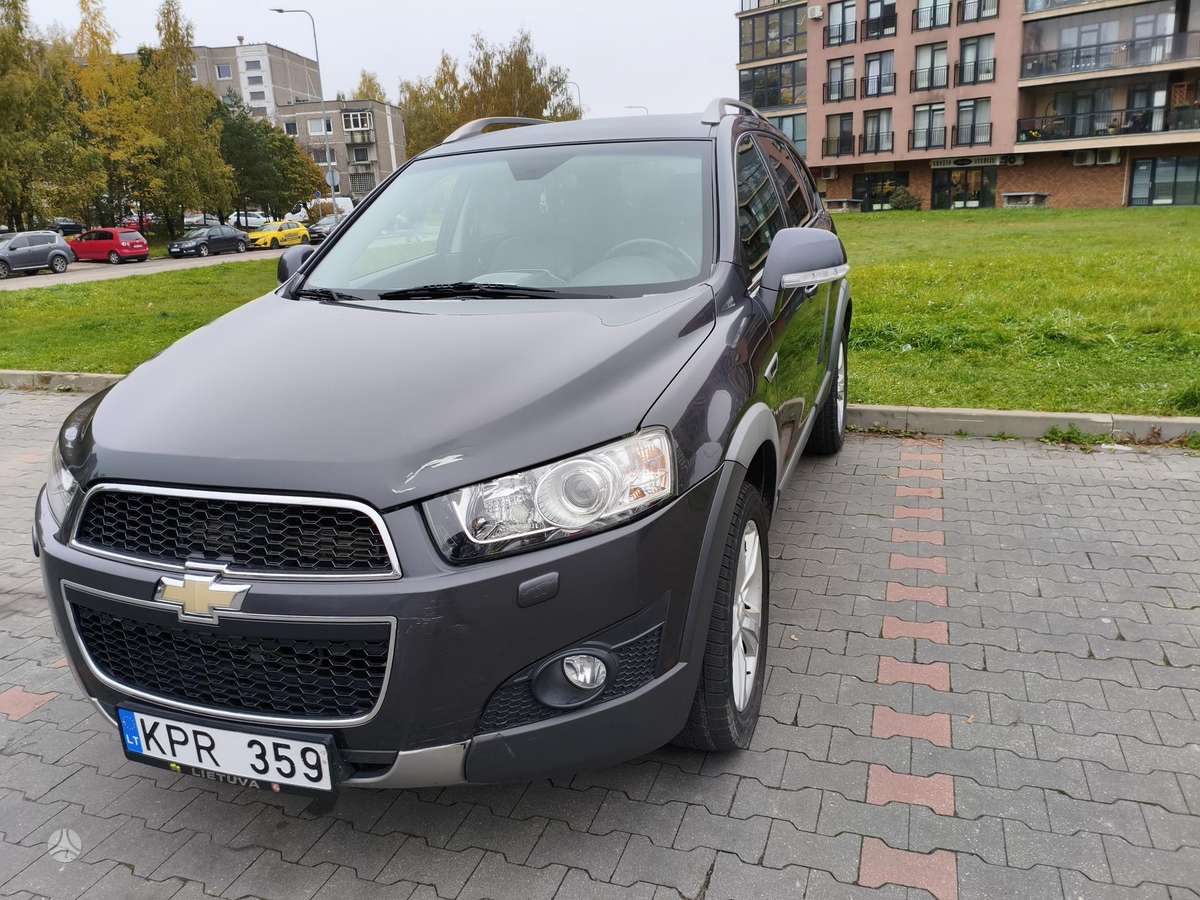 Chevrolet Captiva 2012 — вигляд ззаду
