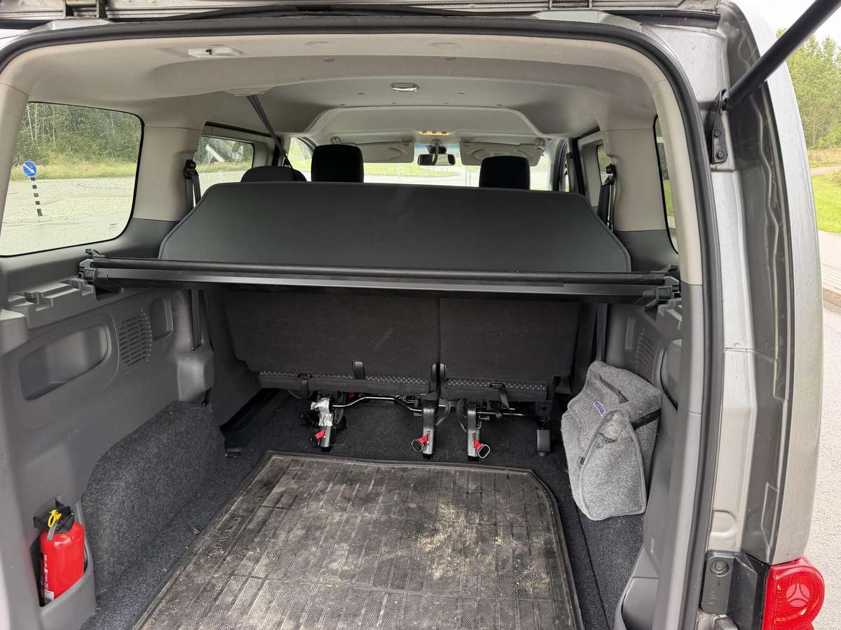 Nissan NV200 2012 — photo 5