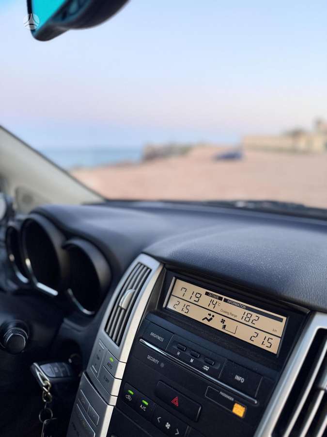 Lexus RX 2005 — photo 19