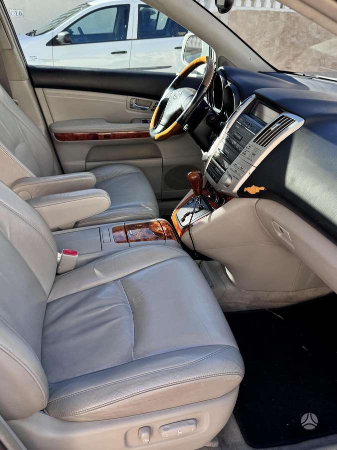 Lexus RX 2005 — photo 7