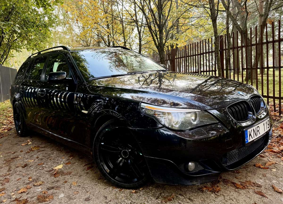 BMW 520 2007 — вигляд ззаду
