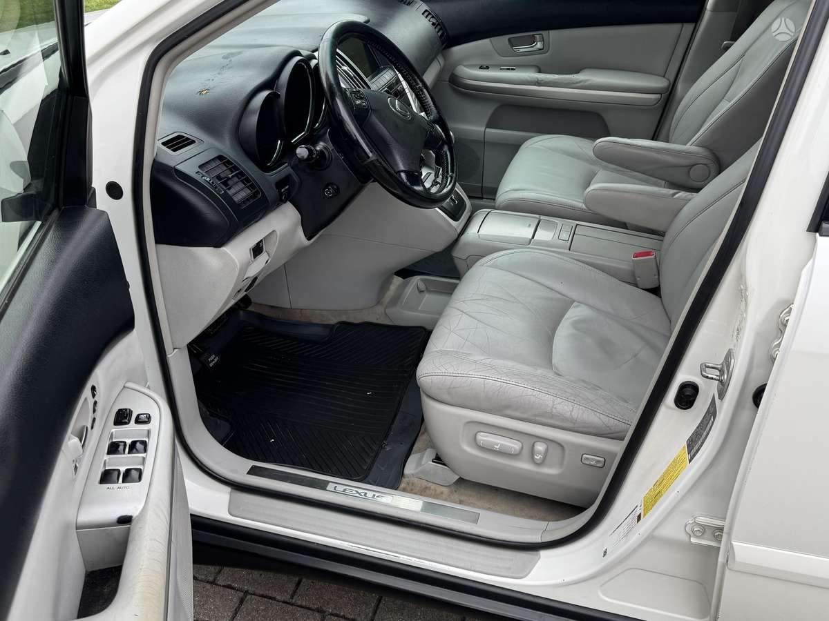 Lexus RX 2006 — photo 11
