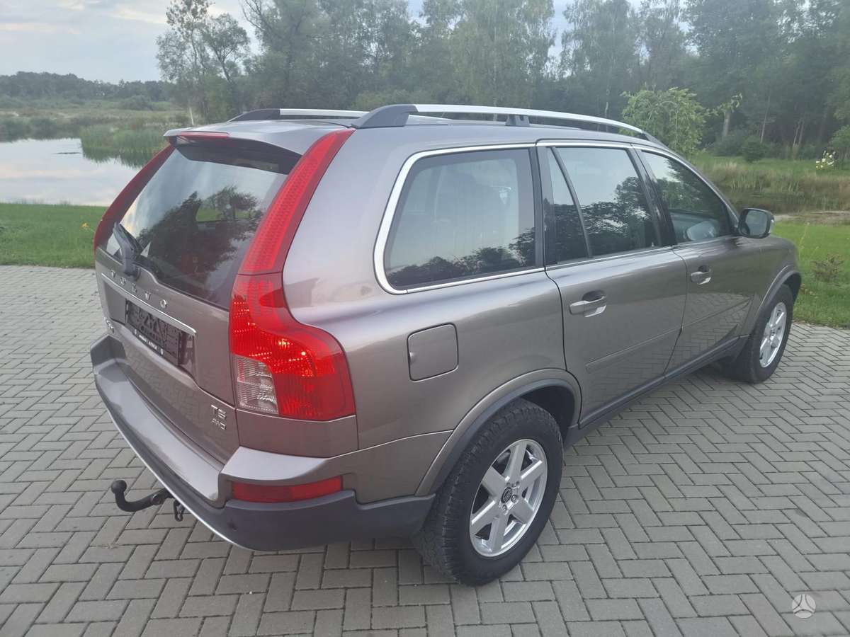 Volvo XC90 2010 — photo 10