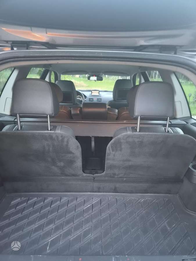 Volvo XC90 2010 — photo 18