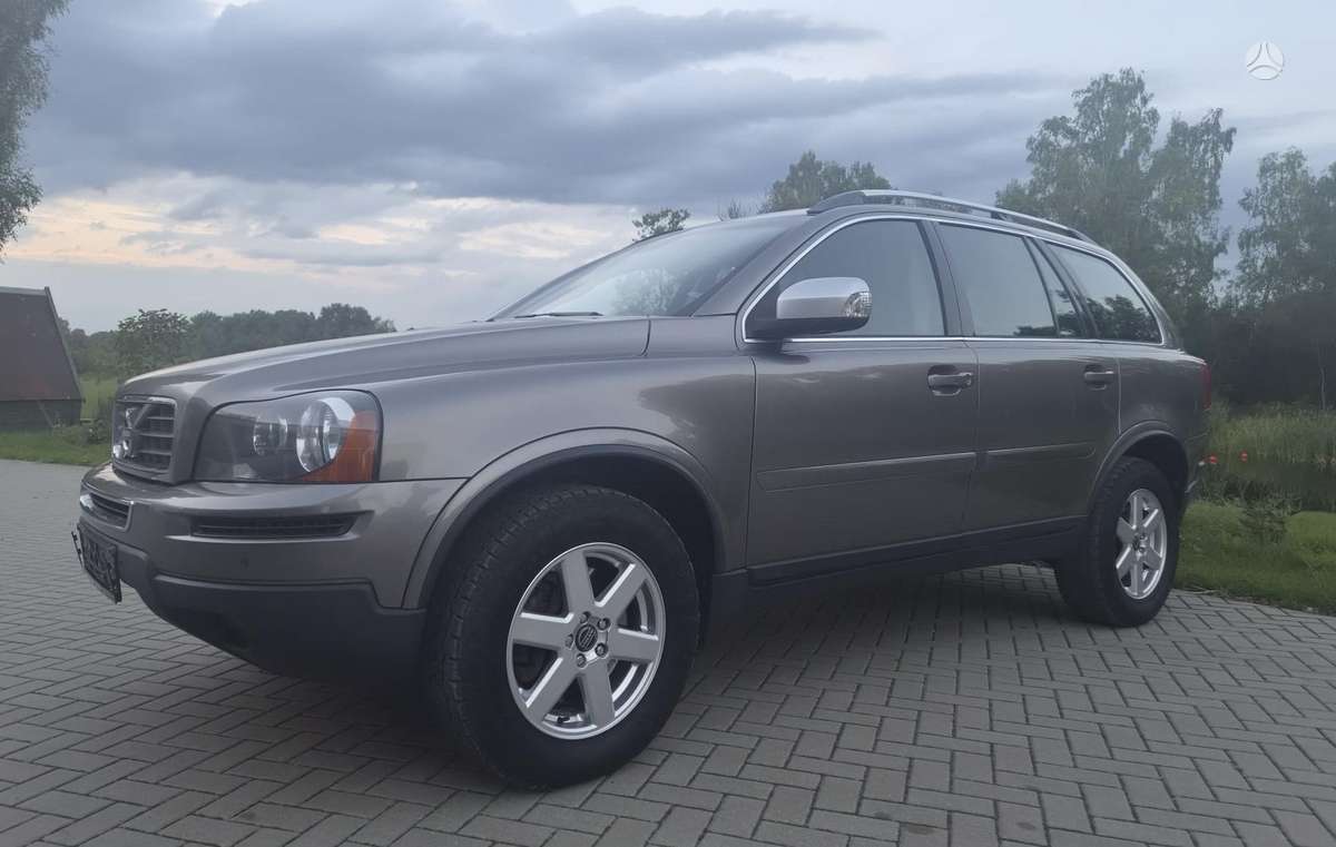 Volvo XC90 2010 — engine 2521 cm³, 209 HP (154kW)