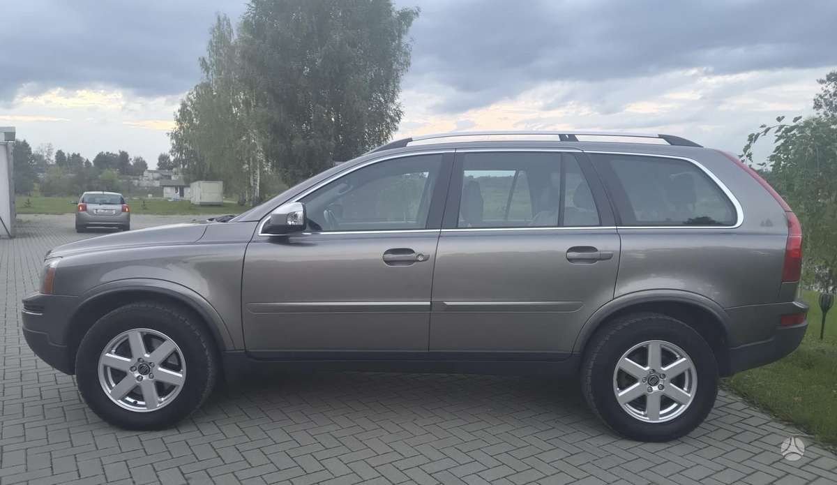 Volvo XC90 2010 — photo 7