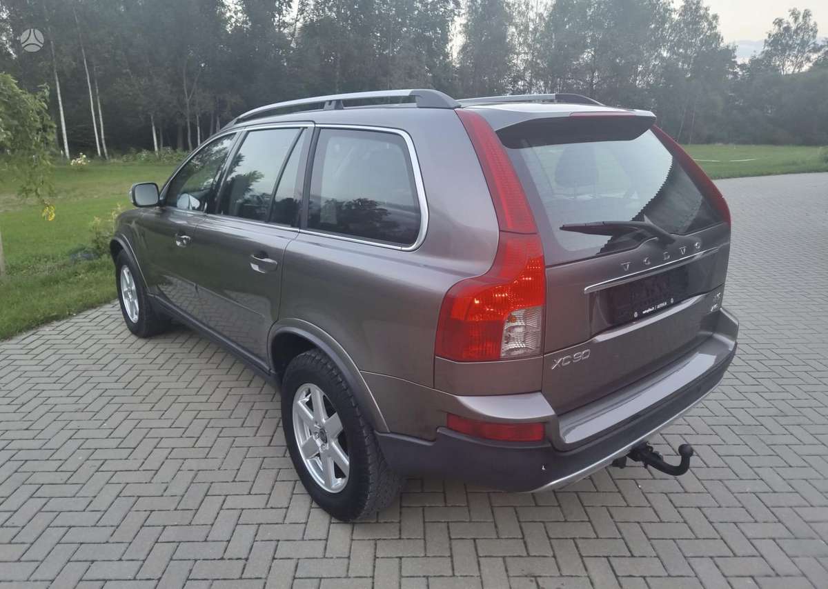 Volvo XC90 2010 — photo 9