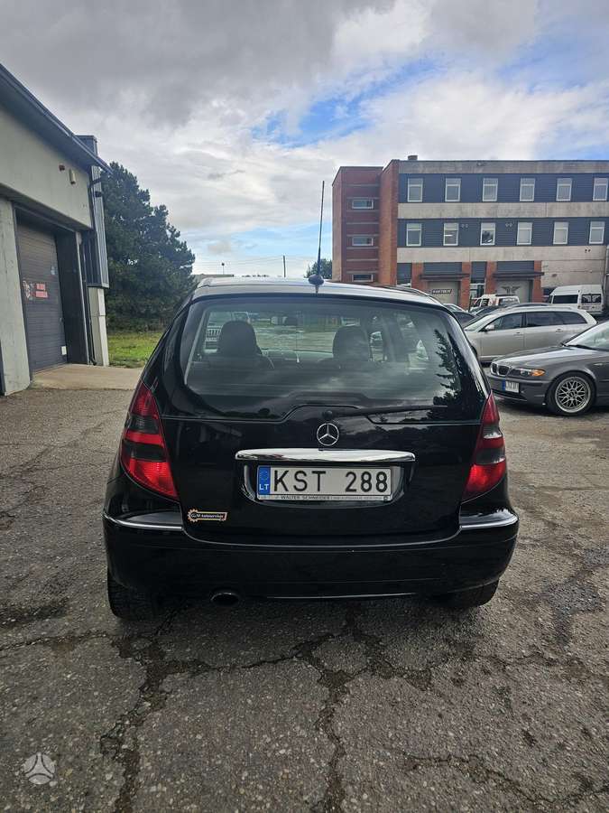 Mercedes-Benz A180 2004 — photo 11