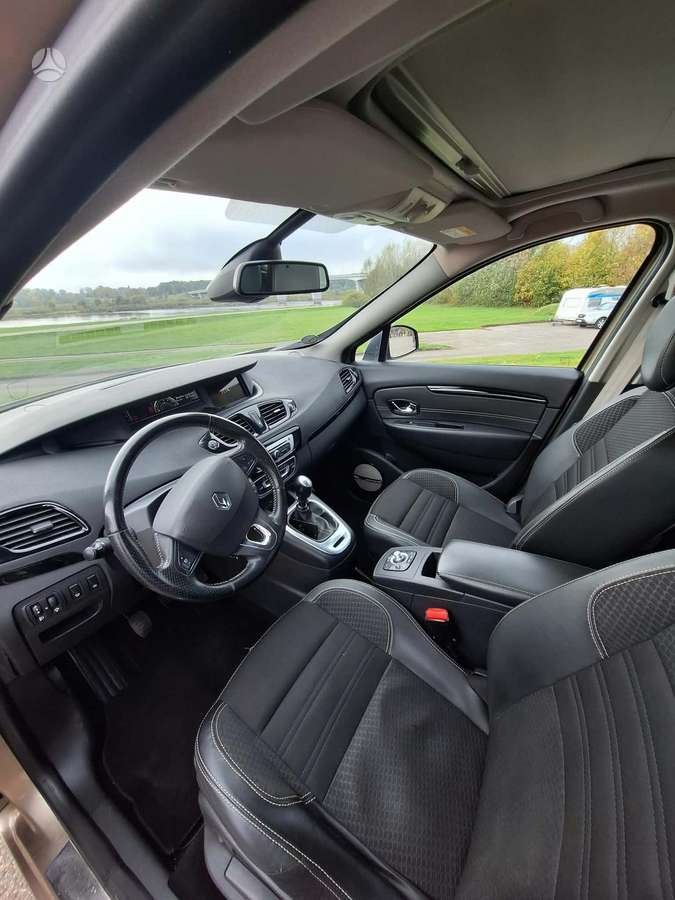 Renault Grand 2015 — photo 10