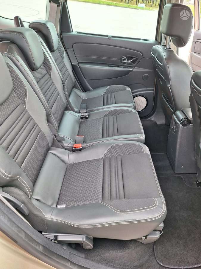 Renault Grand 2015 — photo 9