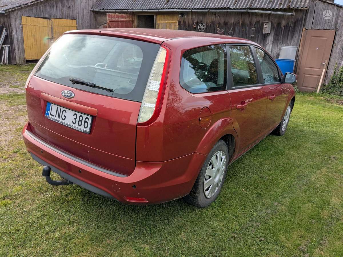 Ford Focus 2008 — салон
