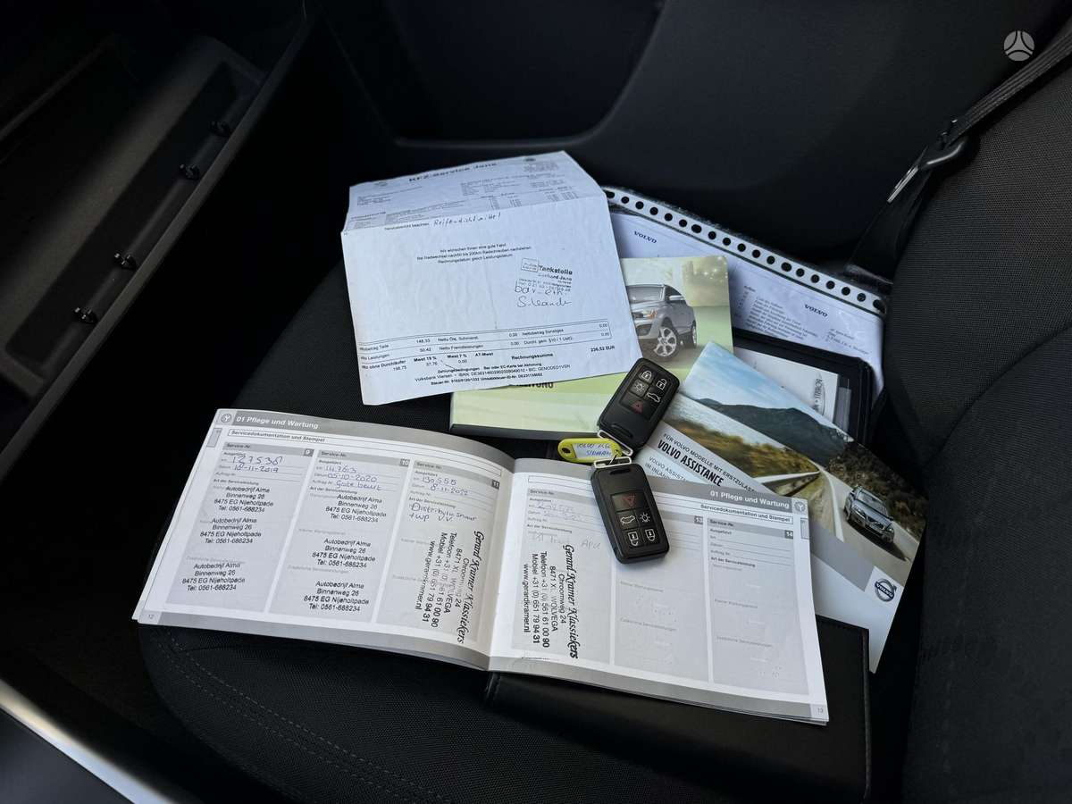 Volvo XC60 2010 — photo 20