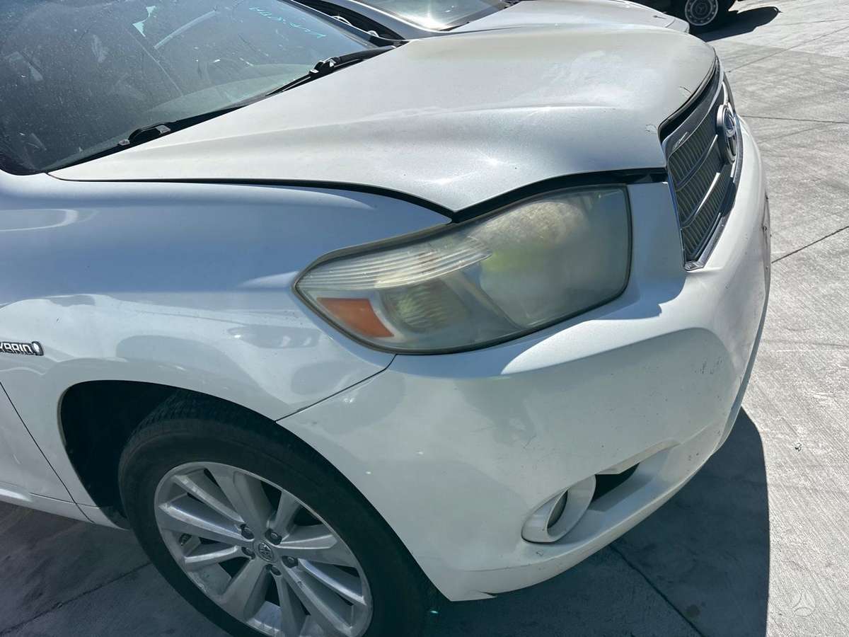 Toyota Highlander 2010 — photo 11