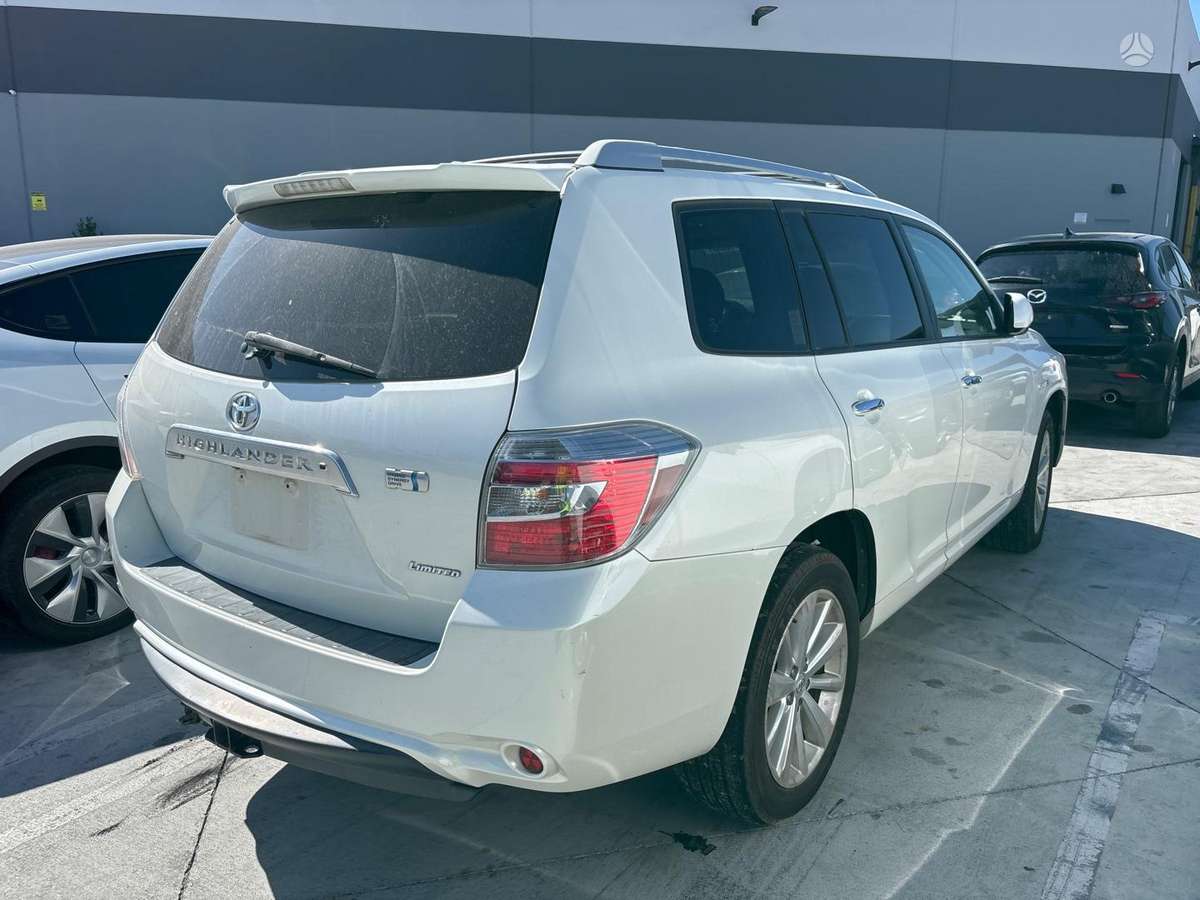 Toyota Highlander 2010 — photo 6
