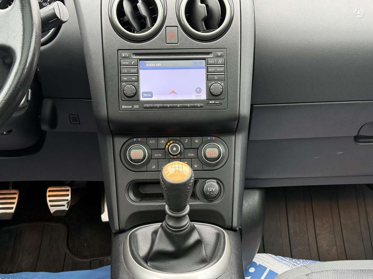Nissan Qashqai 2011 — photo 24