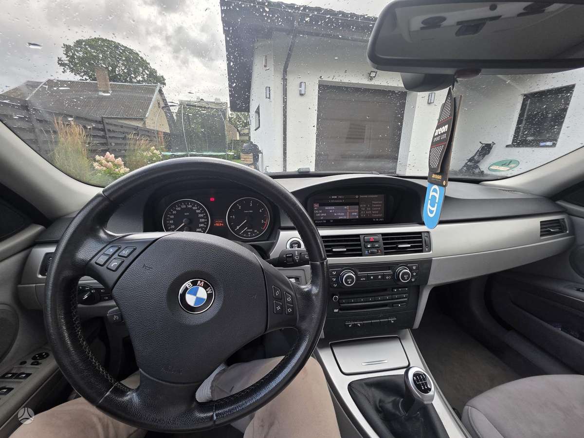 BMW 320 2007 — photo 10