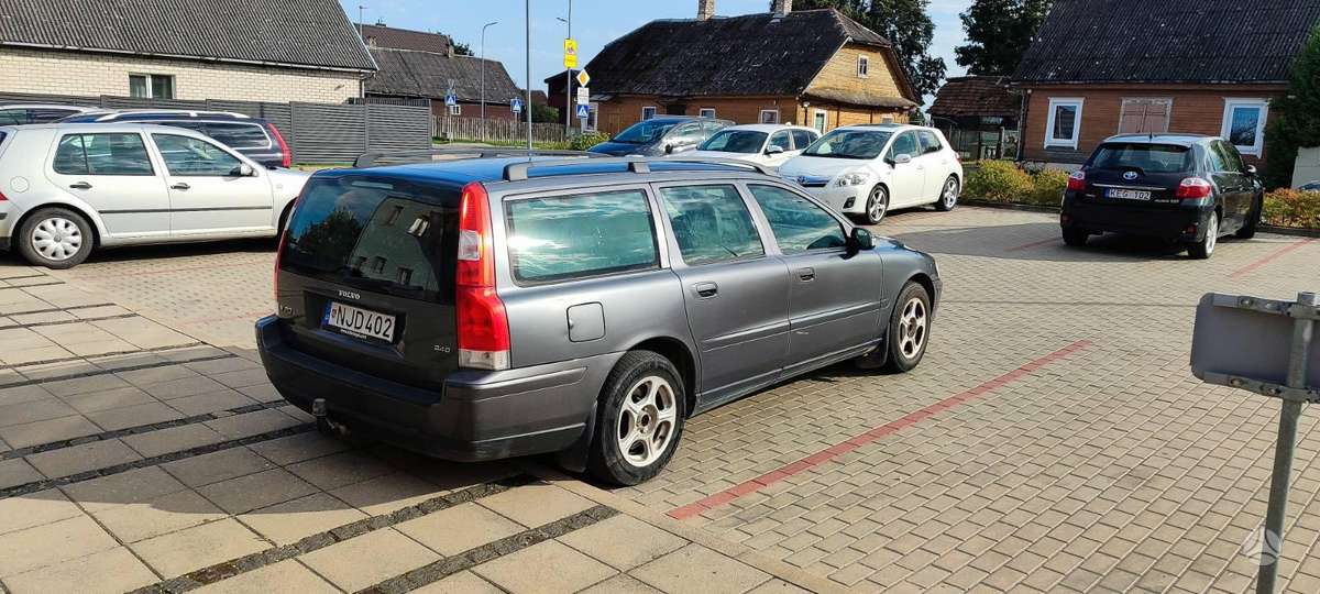Volvo V70 2007 — photo 6