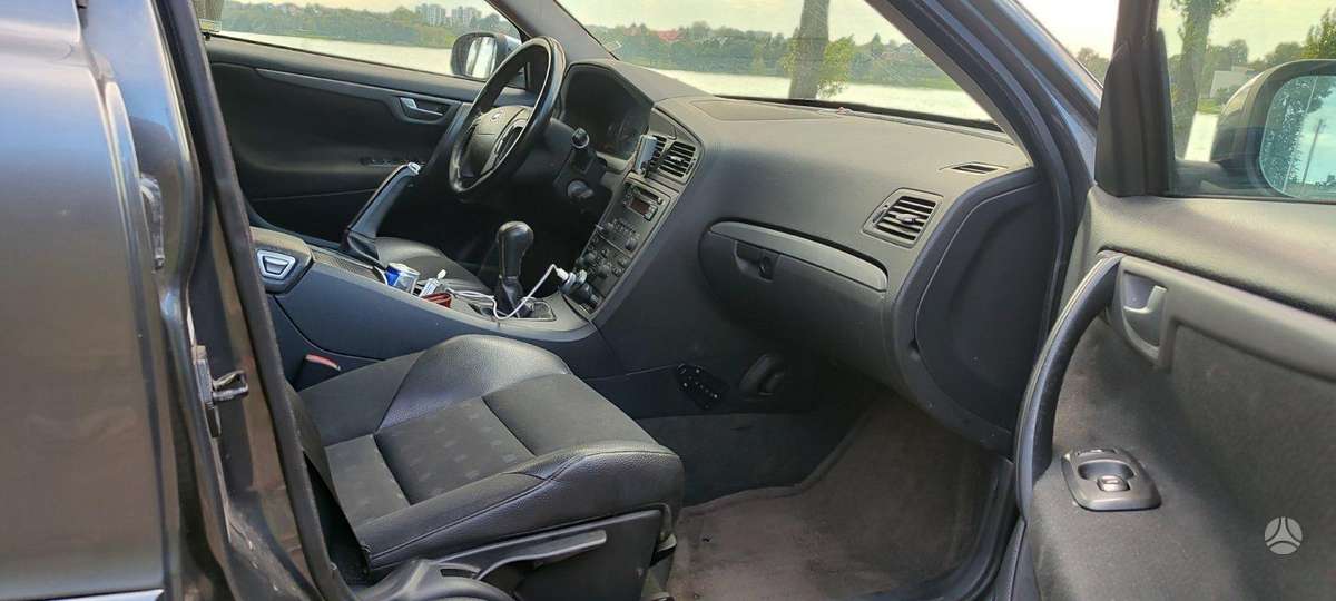 Volvo V70 2007 — photo 9