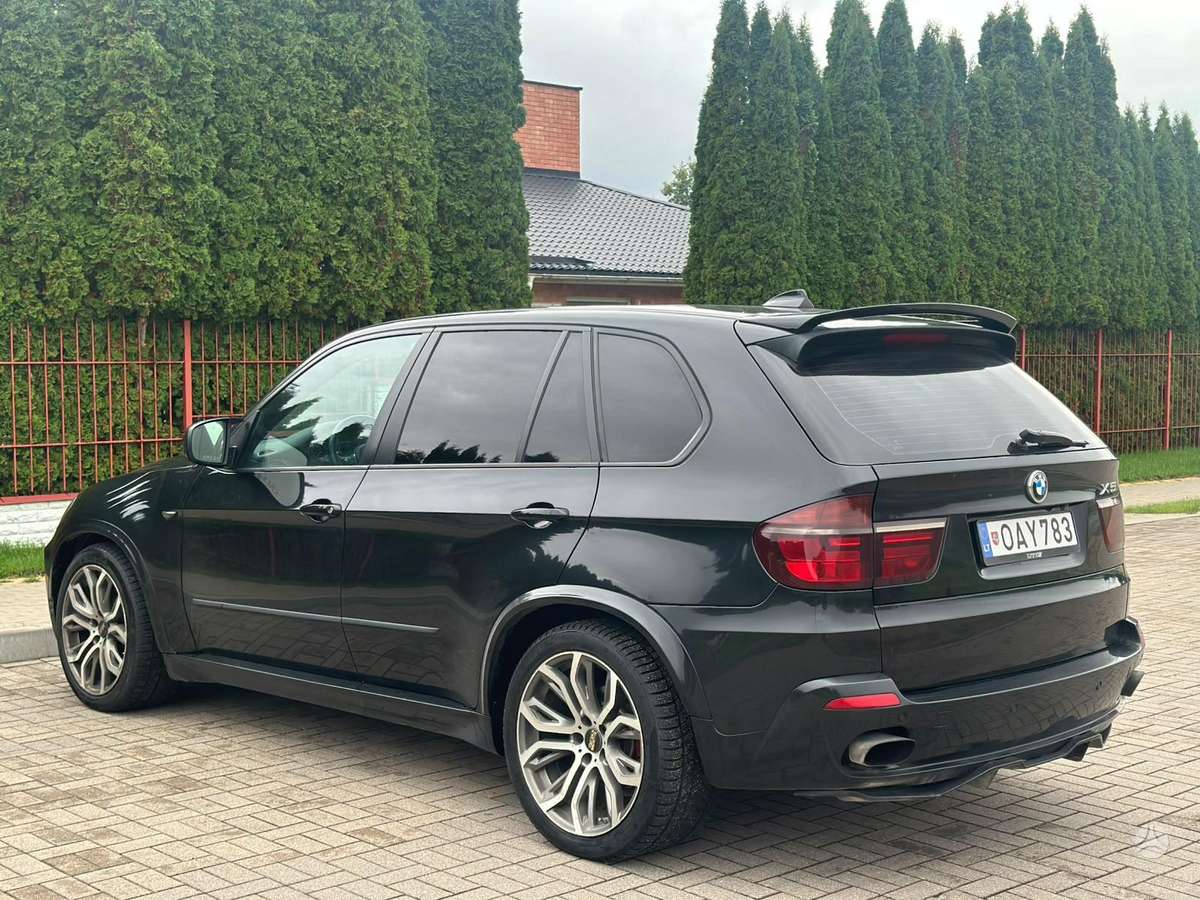 BMW X5 2007 — салон