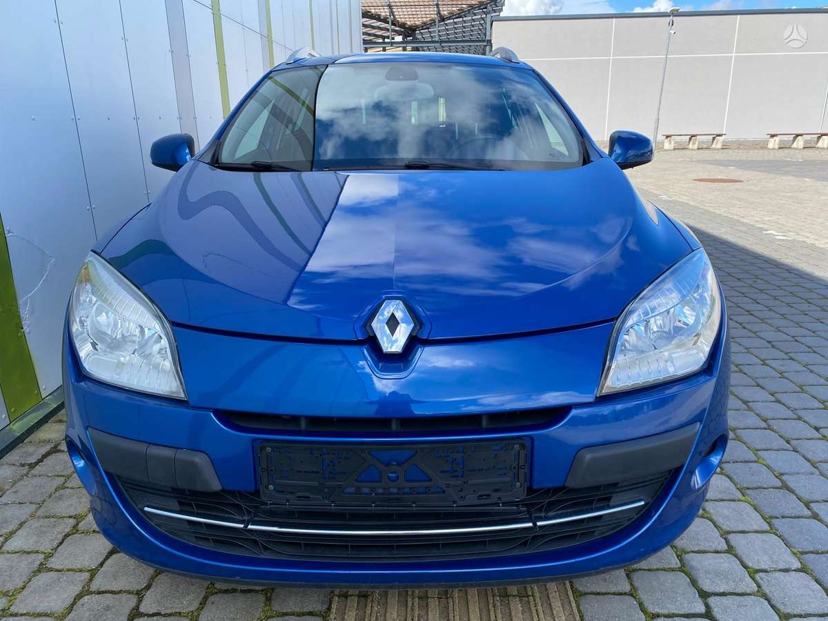 Renault Megane 2011 — photo 8