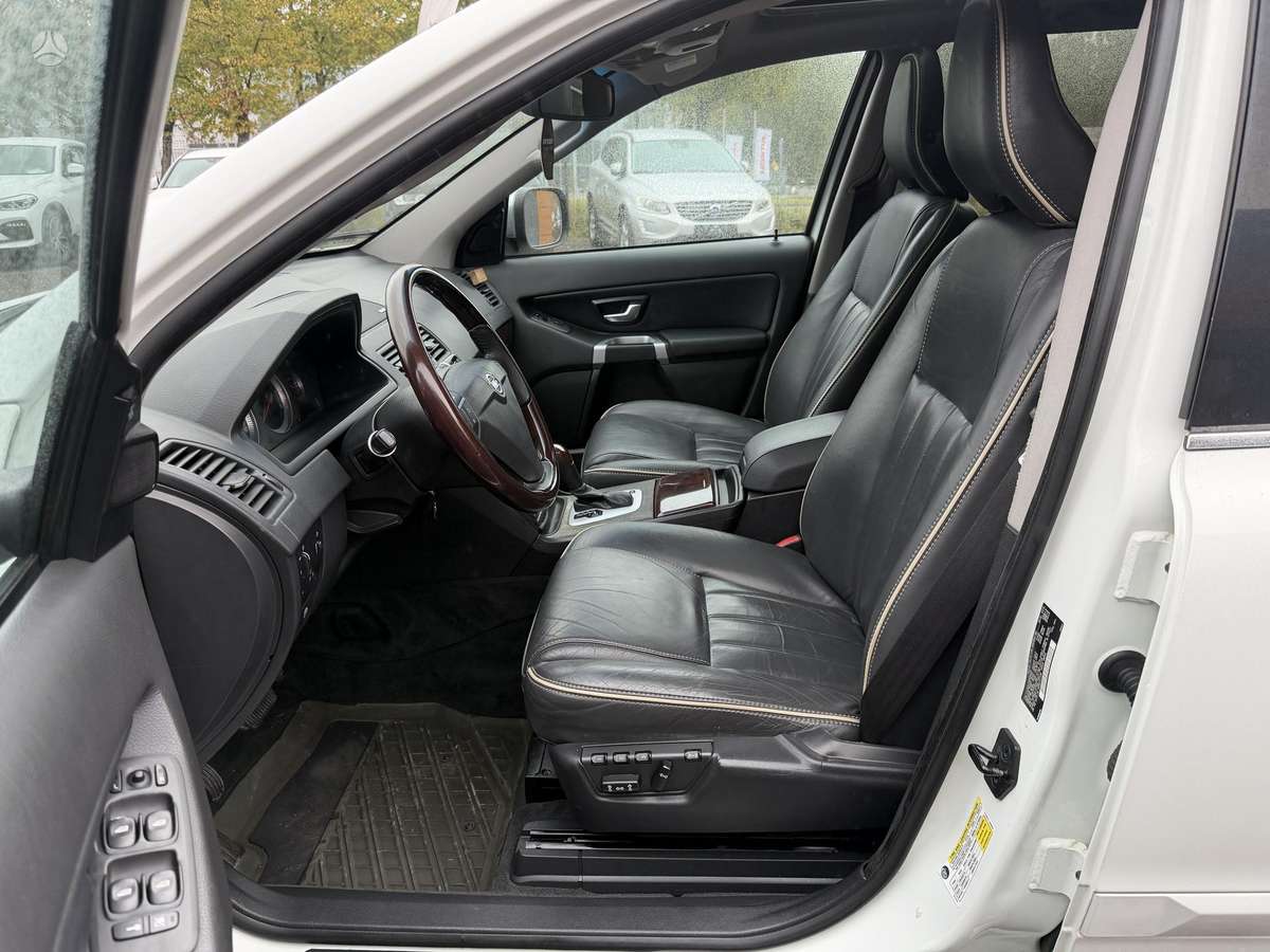 Volvo XC90 2013 — photo 14
