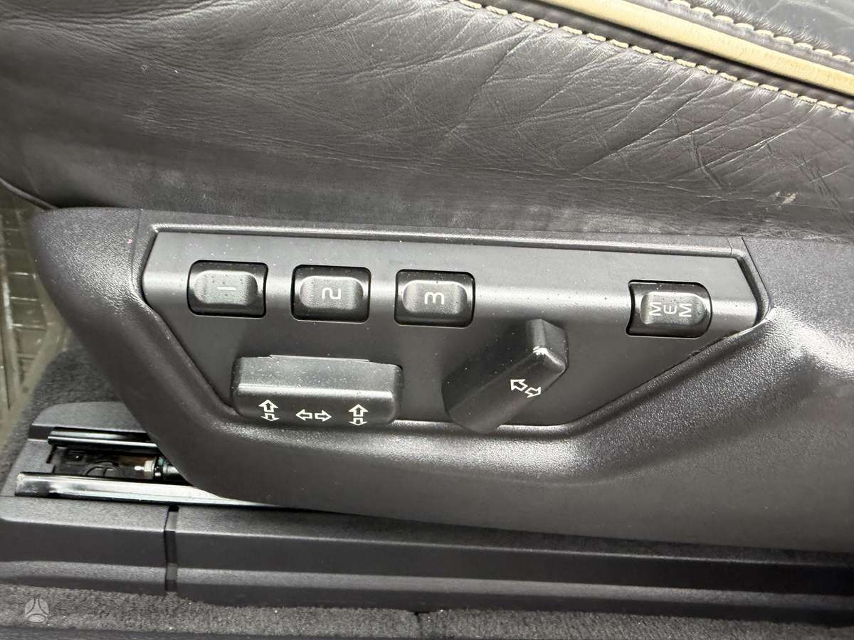 Volvo XC90 2013 — photo 18