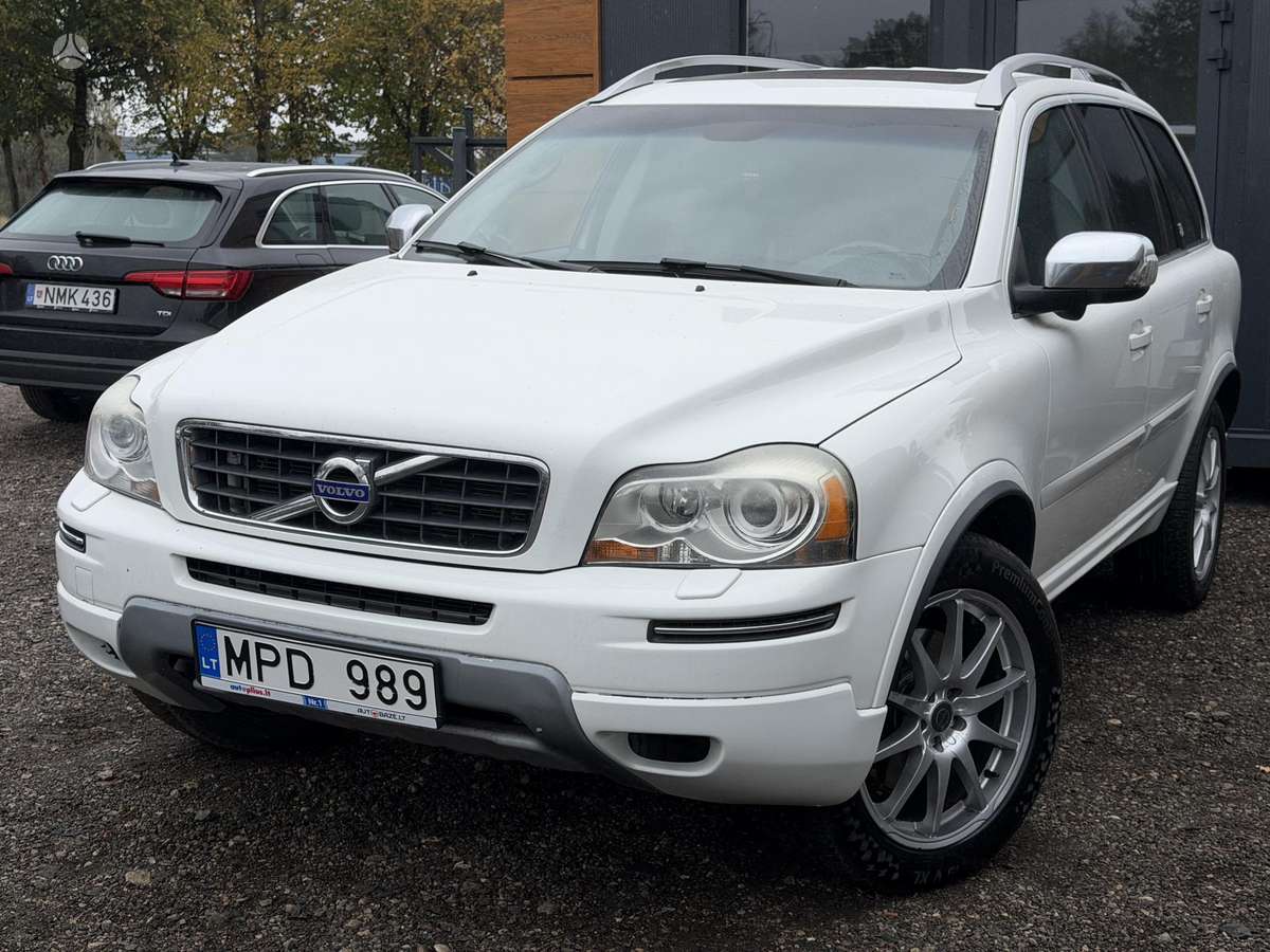 Volvo XC90 2013 — rear view