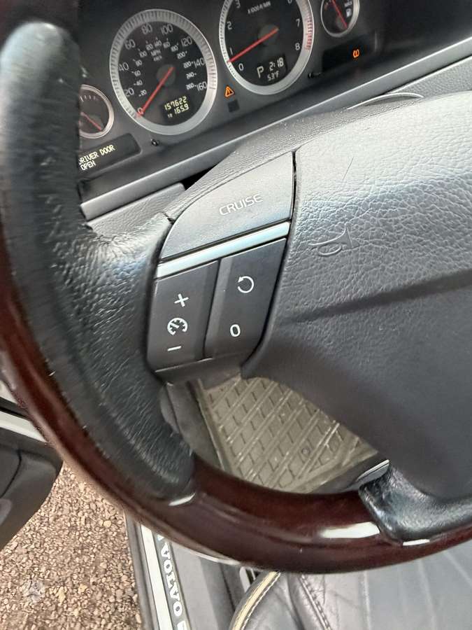 Volvo XC90 2013 — photo 29