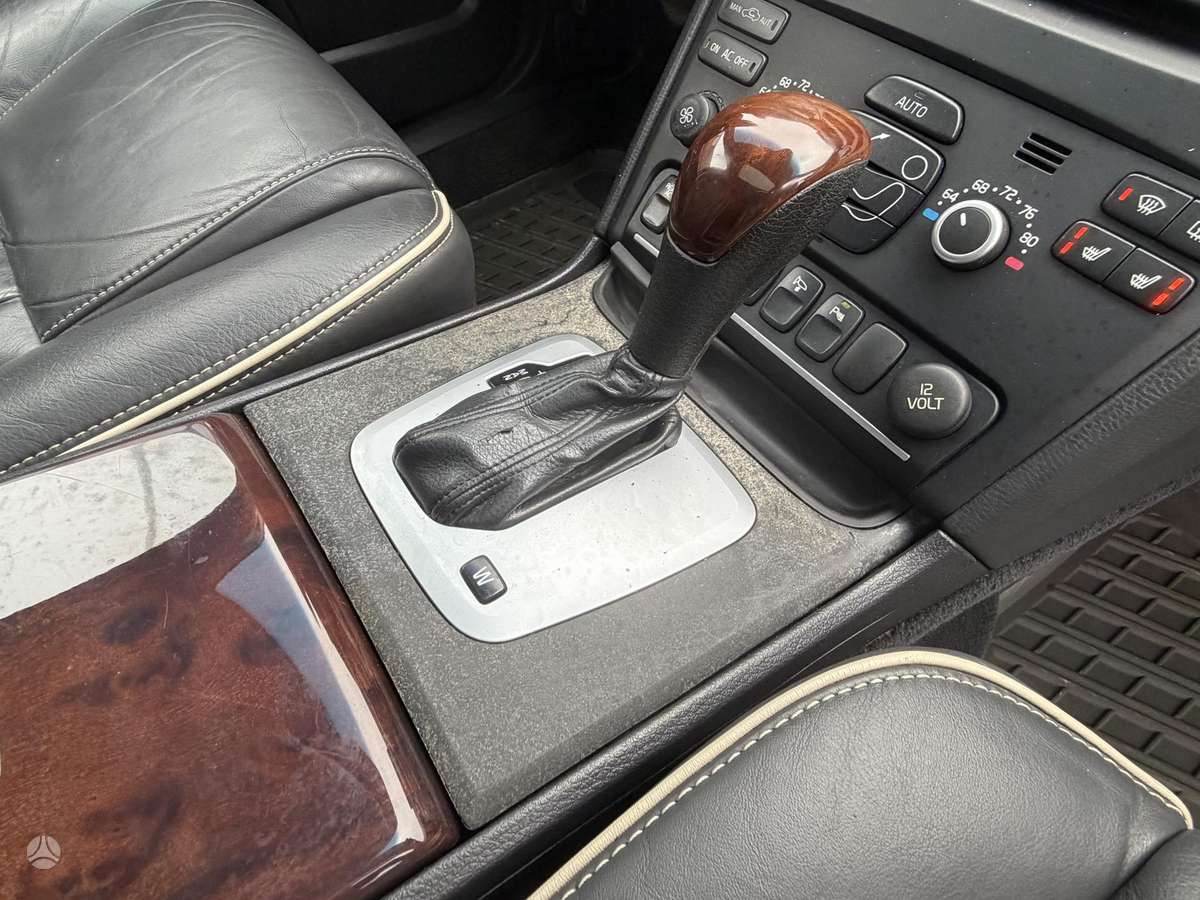 Volvo XC90 2013 — photo 37