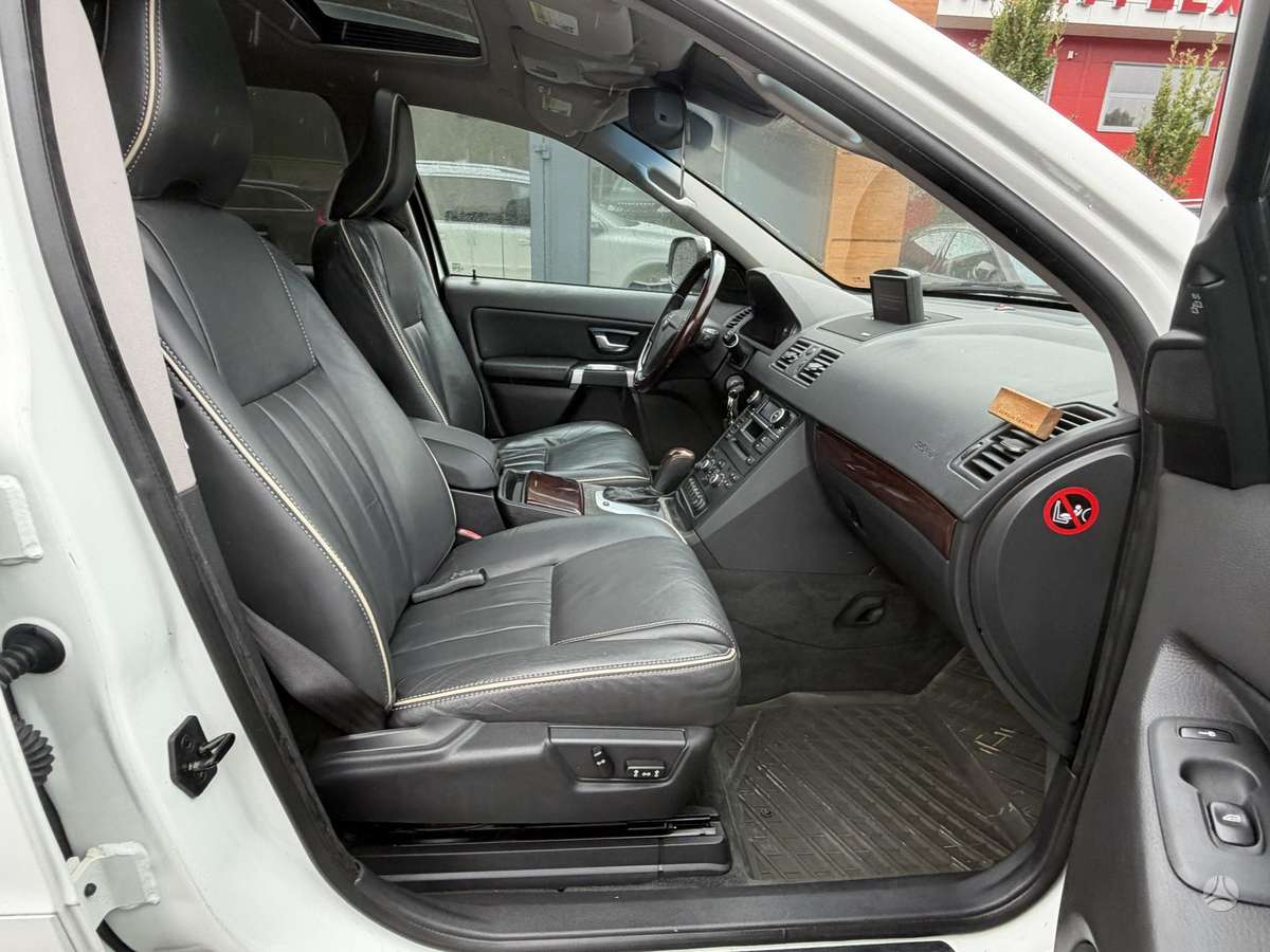 Volvo XC90 2013 — photo 39